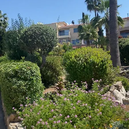 Newly Renovated- Regina Gardens 1, Venus 500 M, Sea&sunsets View, License Ooo7141 Пафос