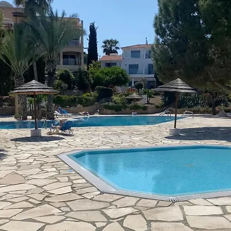 Διαμέρισμα Newly Renovated- Regina Gardens 1, Venus 500 M, Sea&sunsets View, License Ooo7141
