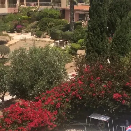 Newly Renovated- Regina Gardens 1, Venus 500 M, Sea&sunsets View, License Ooo7141