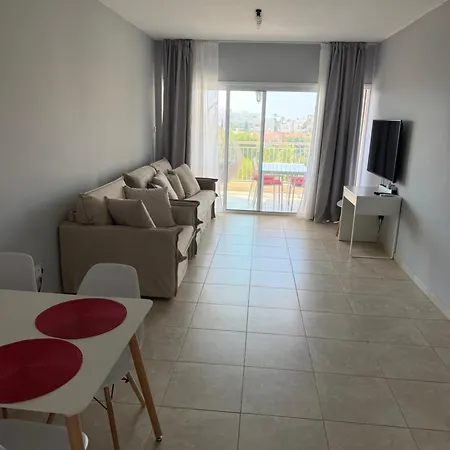 Apartment Newly Renovated- Regina Gardens 1, Venus 500 M, Sea&sunsets View, License Oo12075 *