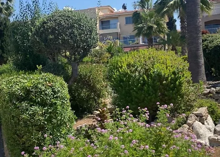 Newly Renovated- Regina Gardens 1, Venus 500 M, Sea&sunsets View, License Ooo7141 Paphos