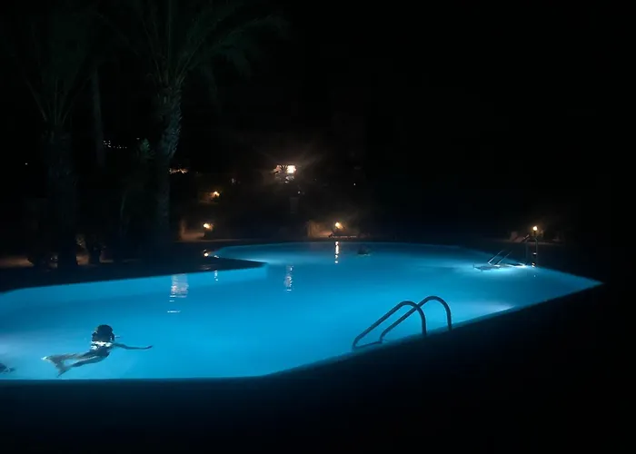 Newly Renovated- Regina Gardens 1, Venus 500 M, Sea&sunsets View, License Ooo7141 Apartmán Paphos