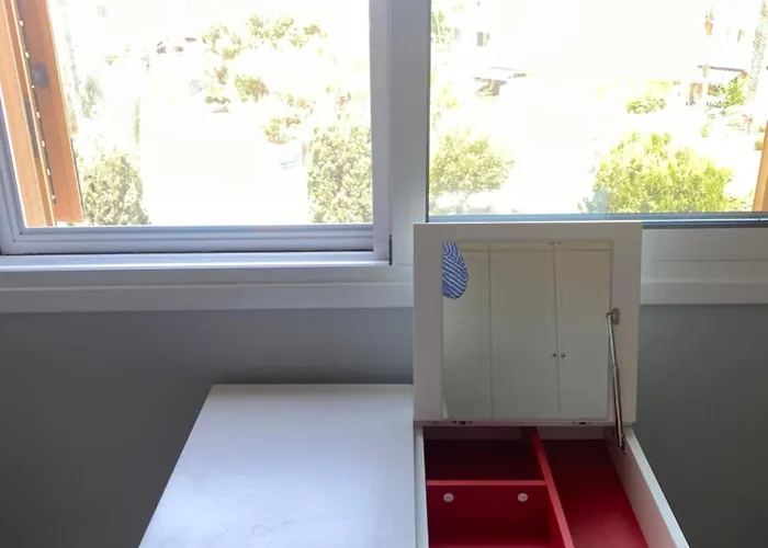 Newly Renovated- Regina Gardens 1, Venus 500 M, Sea&sunsets View, License Ooo7141