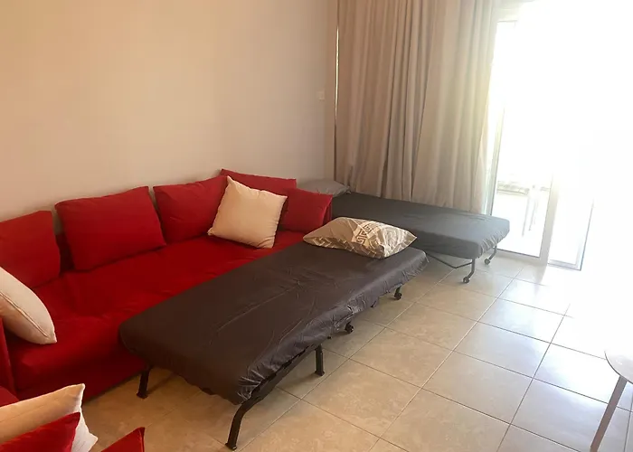 Newly Renovated- Regina Gardens 1, Venus 500 M, Sea&sunsets View, License Ooo7141 Paphos